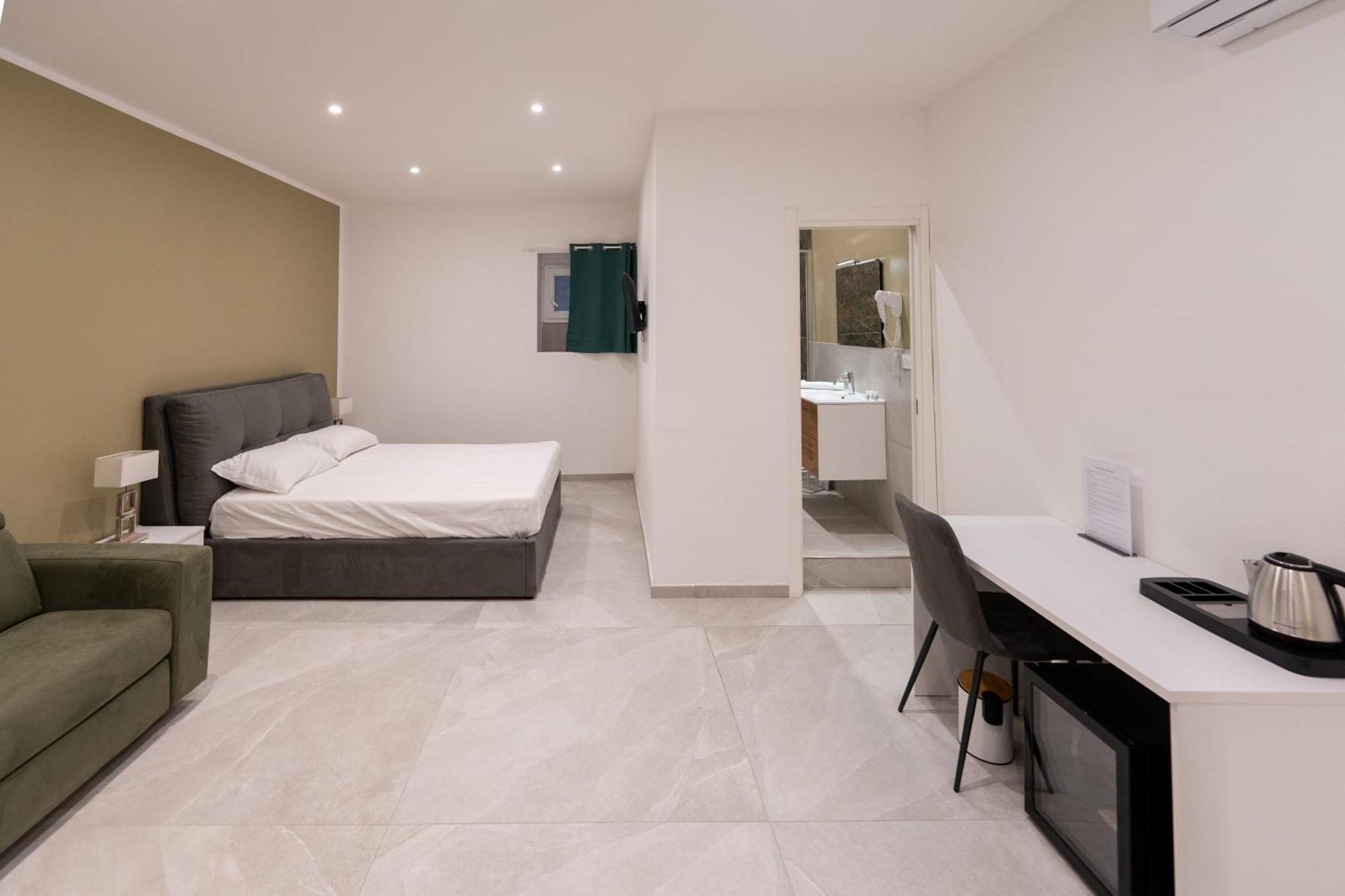 Suites Gaudioso Napoli Center Eksteriør bilde