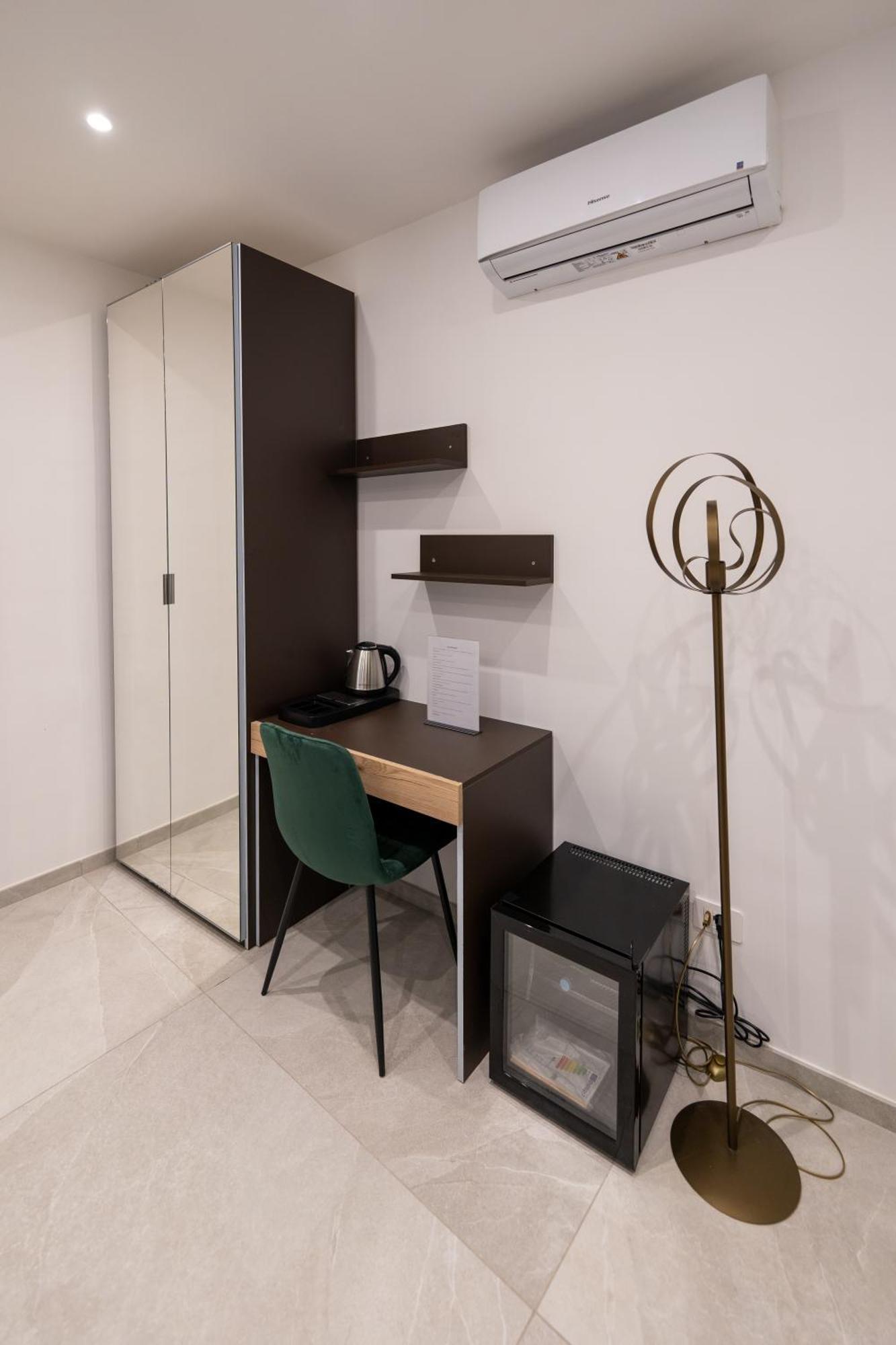 Suites Gaudioso Napoli Center Eksteriør bilde