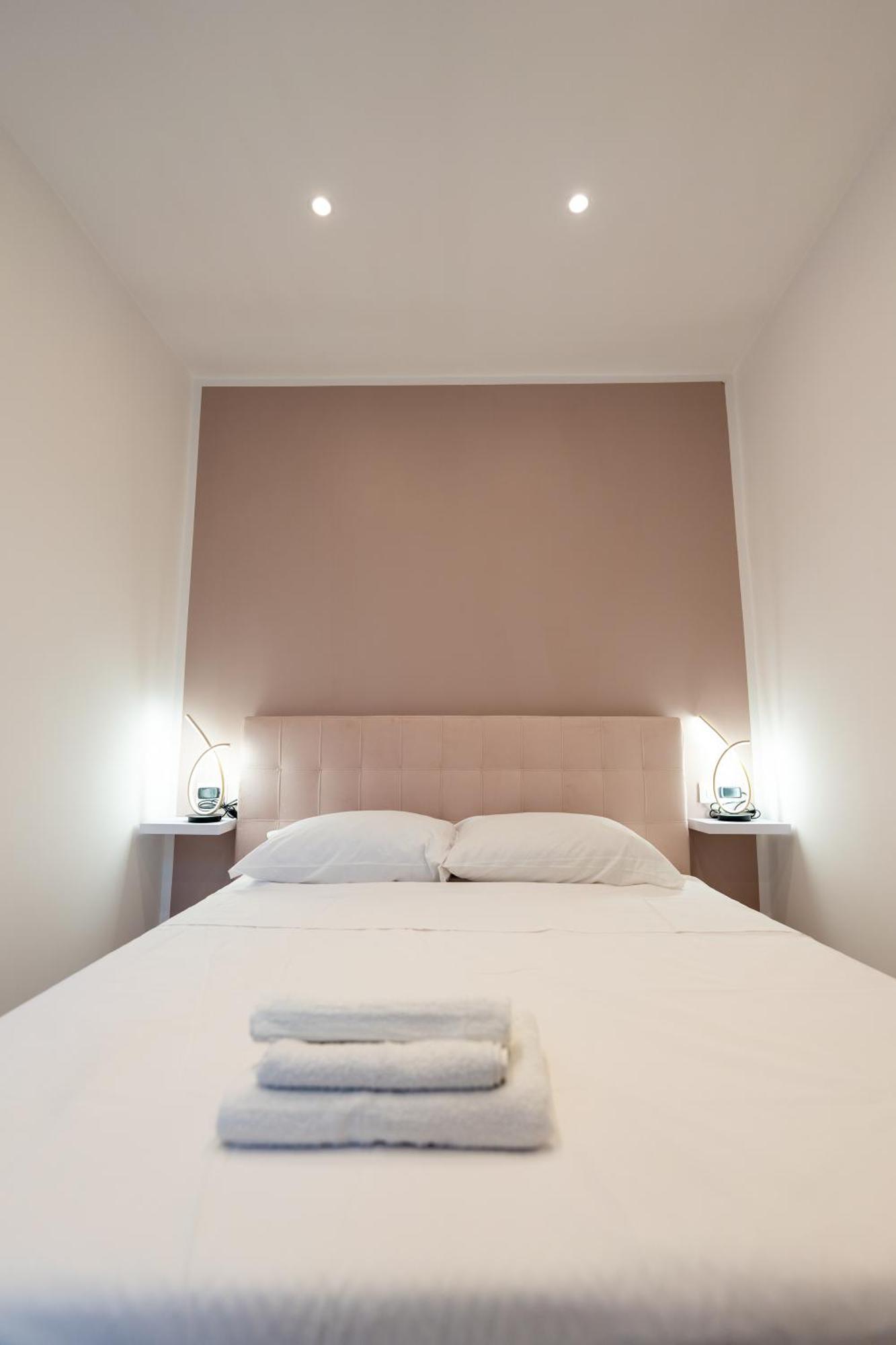 Suites Gaudioso Napoli Center Eksteriør bilde